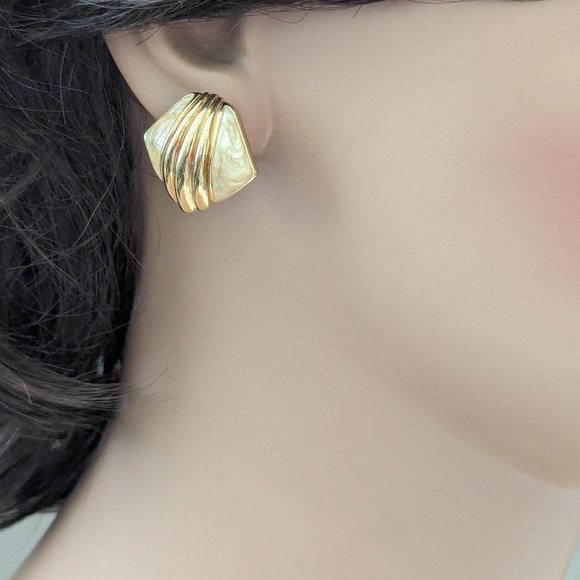 1970s Earrings Cream and Gold Enamel Art are for Pierced Post Gold plated Cute - Picture 2 of 13